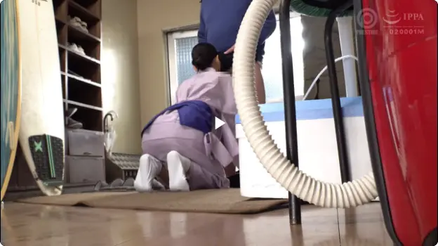 Preview of [ABF-203] I left it in a guest house full of men. [With limi